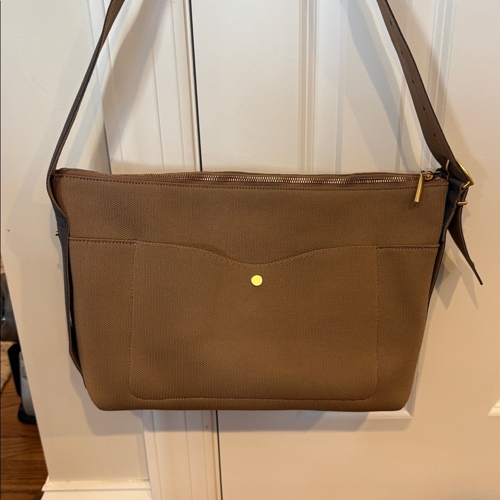Cuyana Recycled Sling Bag, includes a dust bag, color cappuccino